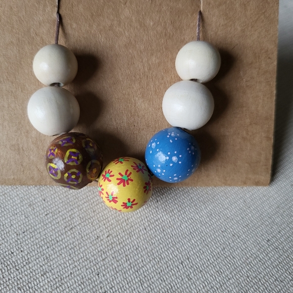 New handmade Necklace and earrings set - Picture 7 of 9